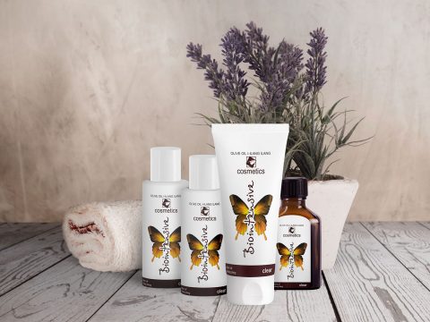 Free natural cosmetics set mockup